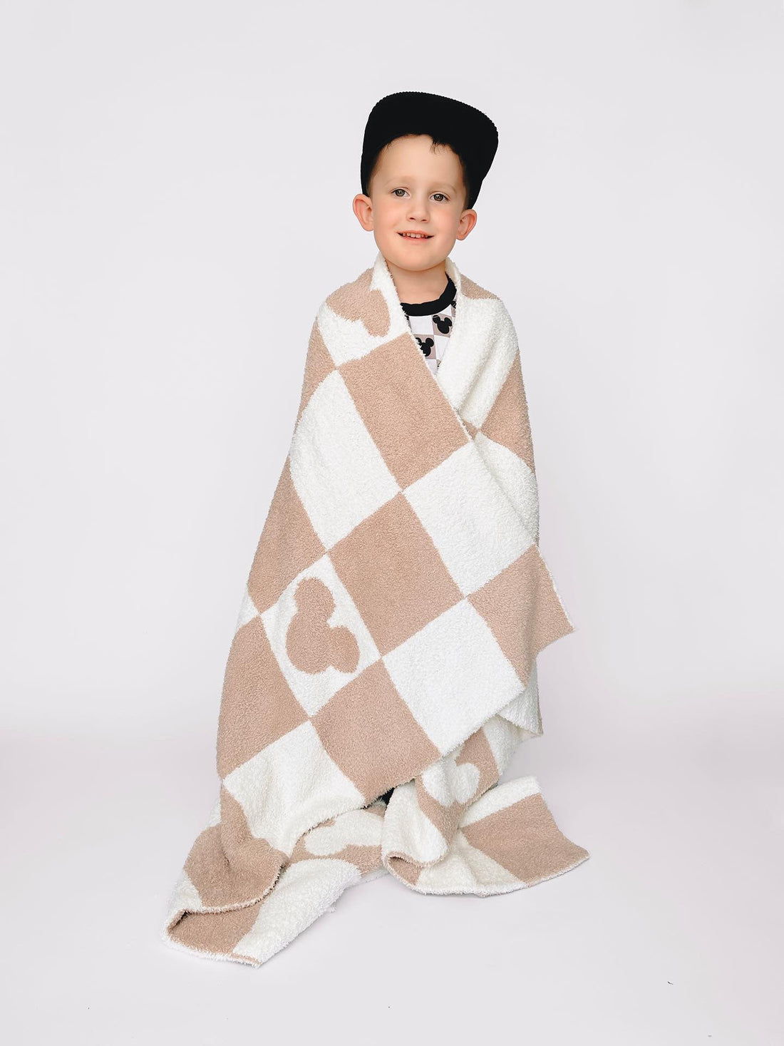 Cozy knit checkered blanket, a Christmas gift idea for kids and moms